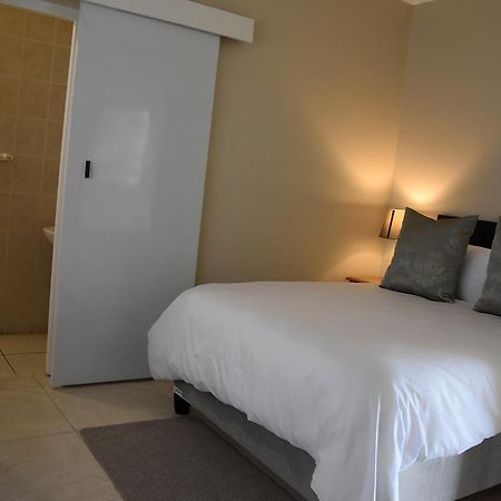 34Onlincoln Guesthouse Bellville Kültér fotó